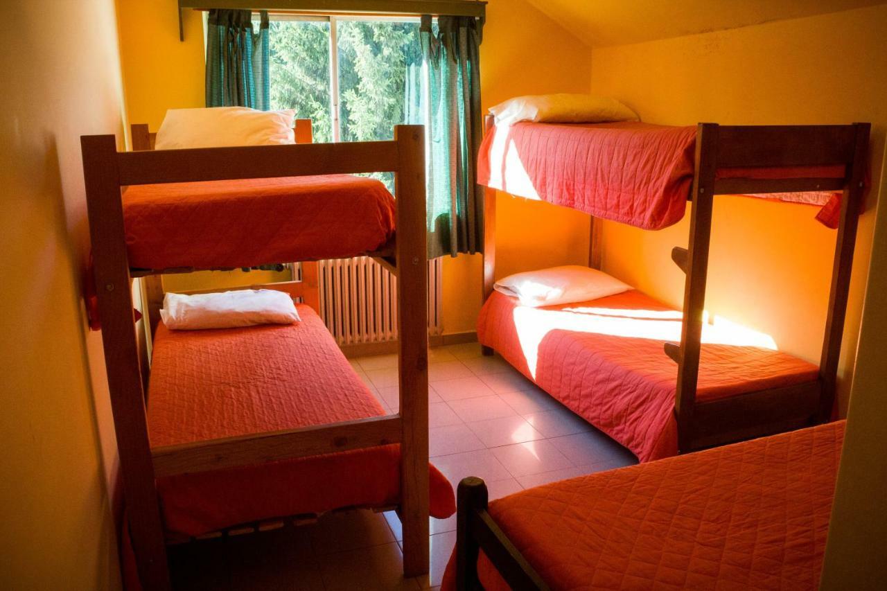 Hostel De La Plaza Amalia San Carlos de Bariloche Exteriör bild